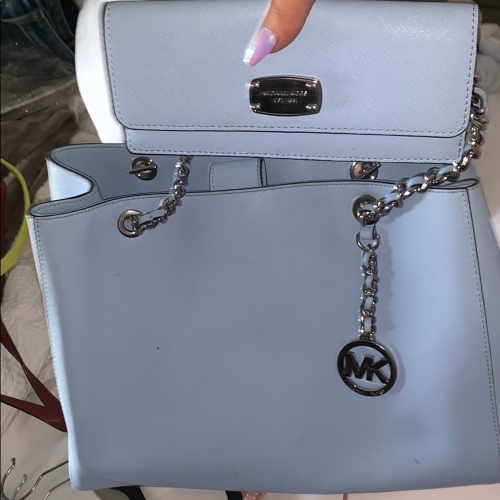 Micheal kors purse with its wallet